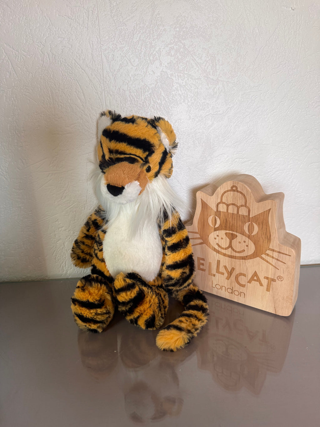 Medium Bashful Tiger
