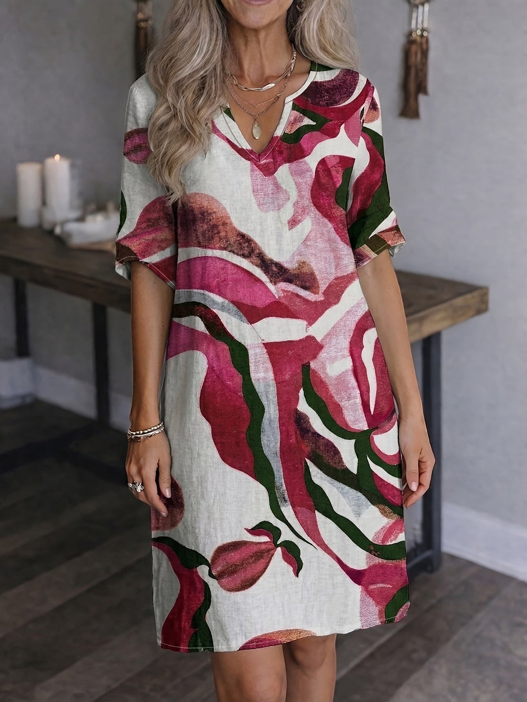 Marion | Kunstvolles Kleid mit V-Ausschnitt