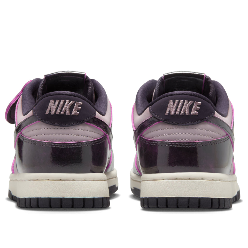 [hq1918-200] Womens Nike Dunk Low Birthday 'panda-monium'