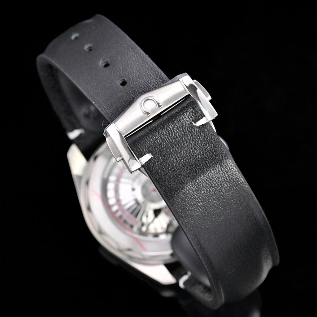 Omega Seamaster Aqua Terra – Steel Silver Sunburst Dial Yellow Gold Indices Arrow Hands Date Black Leather Strap
