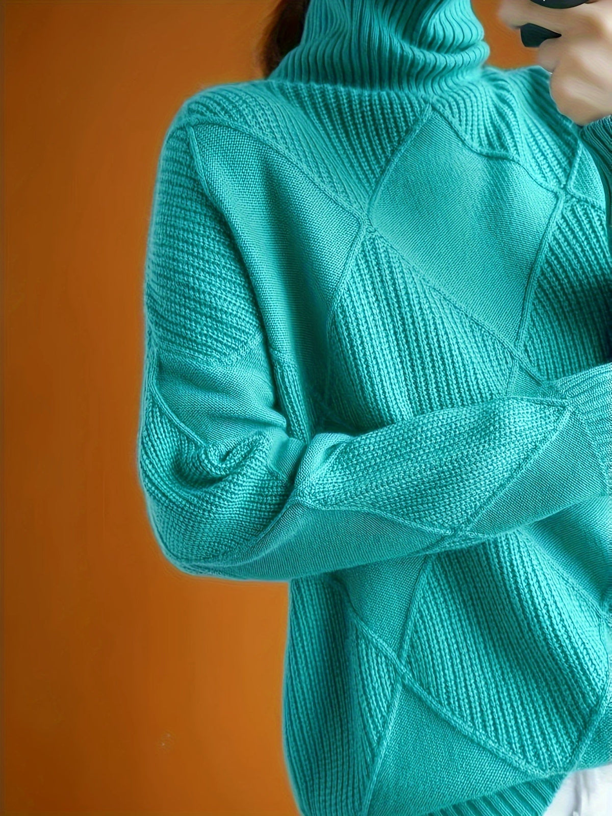 Freya | Strukturierter Rollkragenpullover