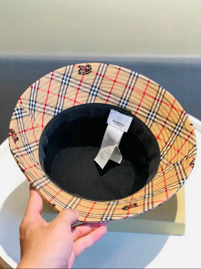 Burberry Vintage Check Bucket Hat — Archive Beige