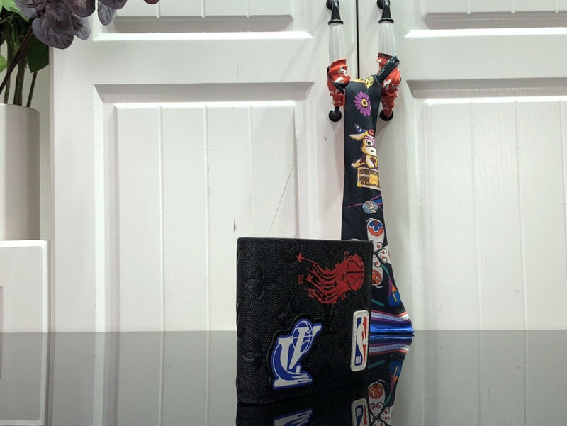 Louis Vuitton x NBA Multiple Wallet – Monogram Eclipse Basketball