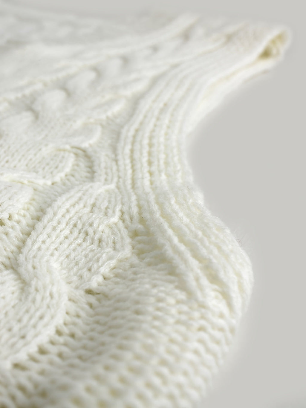Colleen | Cable-Knit V-Neck Sweater Vest