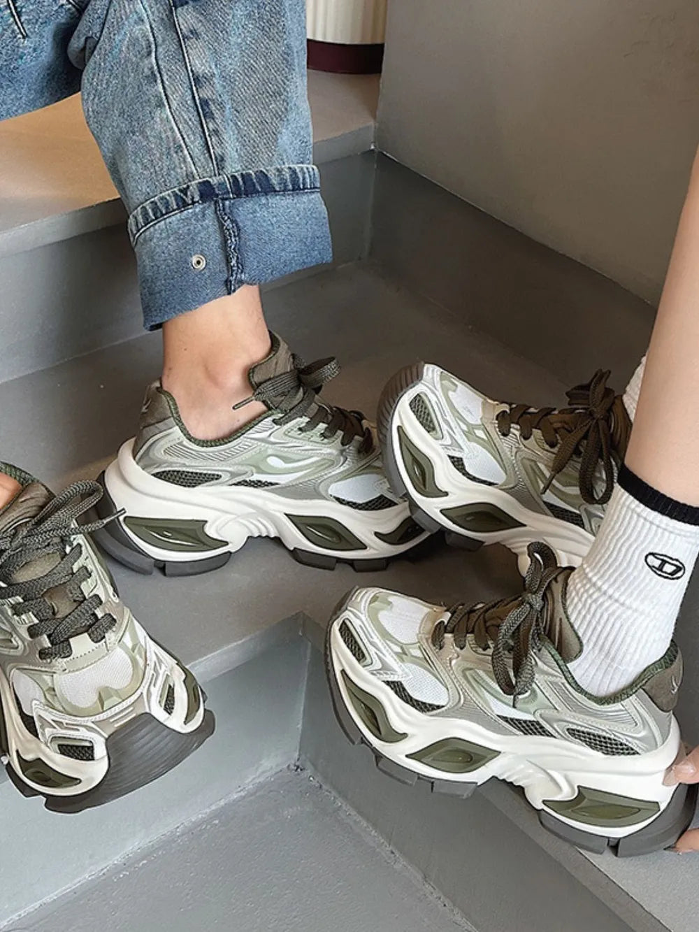 Unisex Chunky Platform Sneakers – Breathable Design for Men and Women