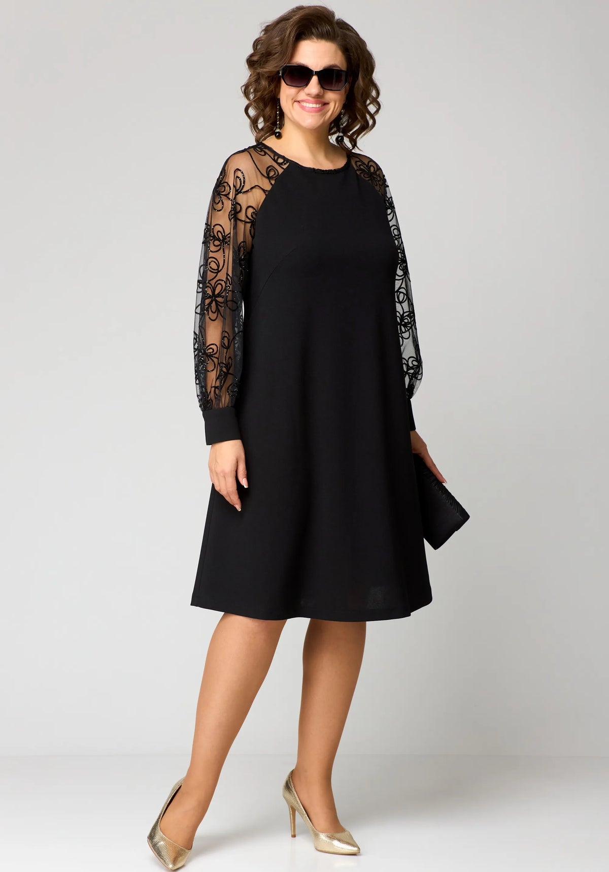 Fiona | Elegantes Spitzenkleid mit floralen Ärmeln
