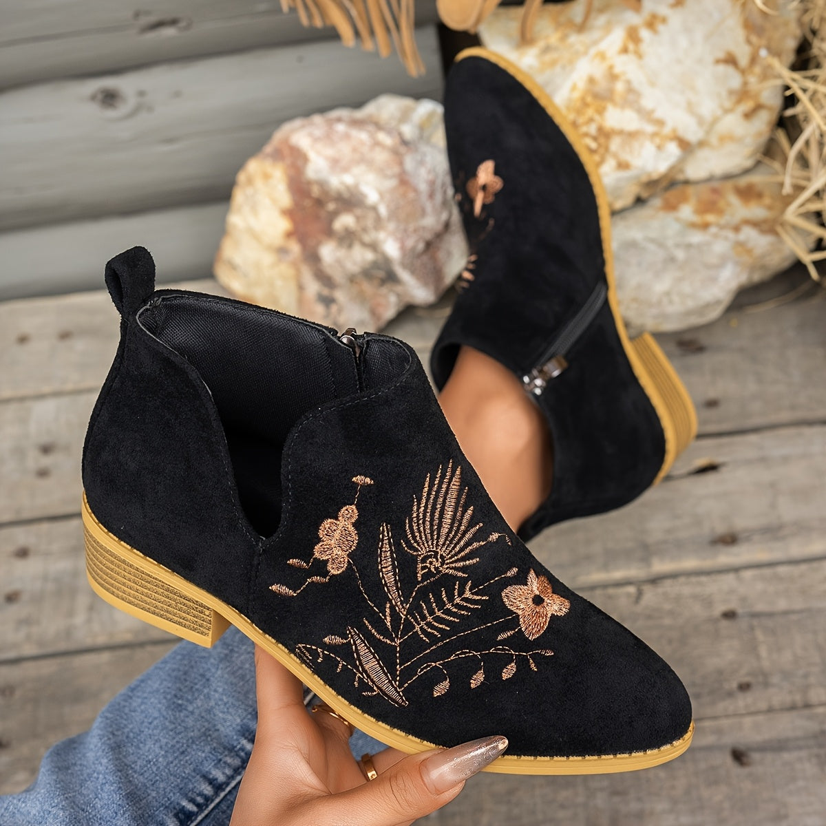 Josephine | Bestickte Stiefeletten