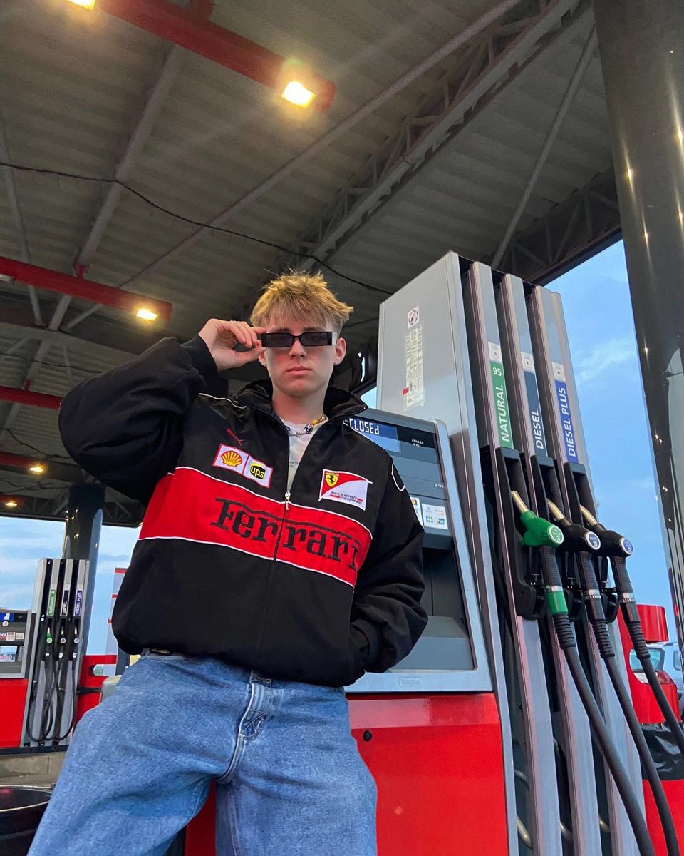 Blouson noir Ferrari