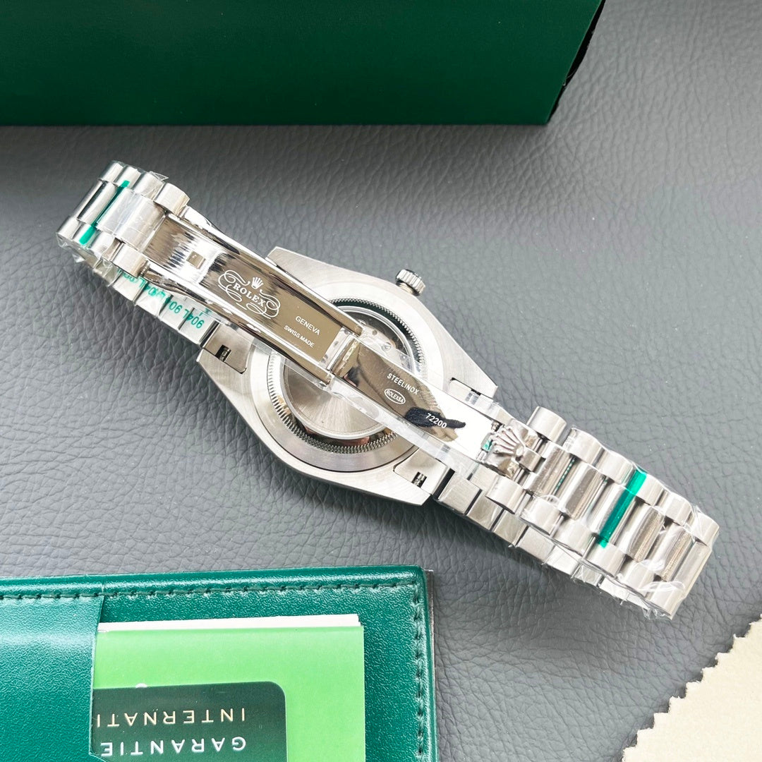 Rolex Datejust – Steel White Gold Fluted Bezel White Arabic Numeral Dial President Bracelet Box Papers