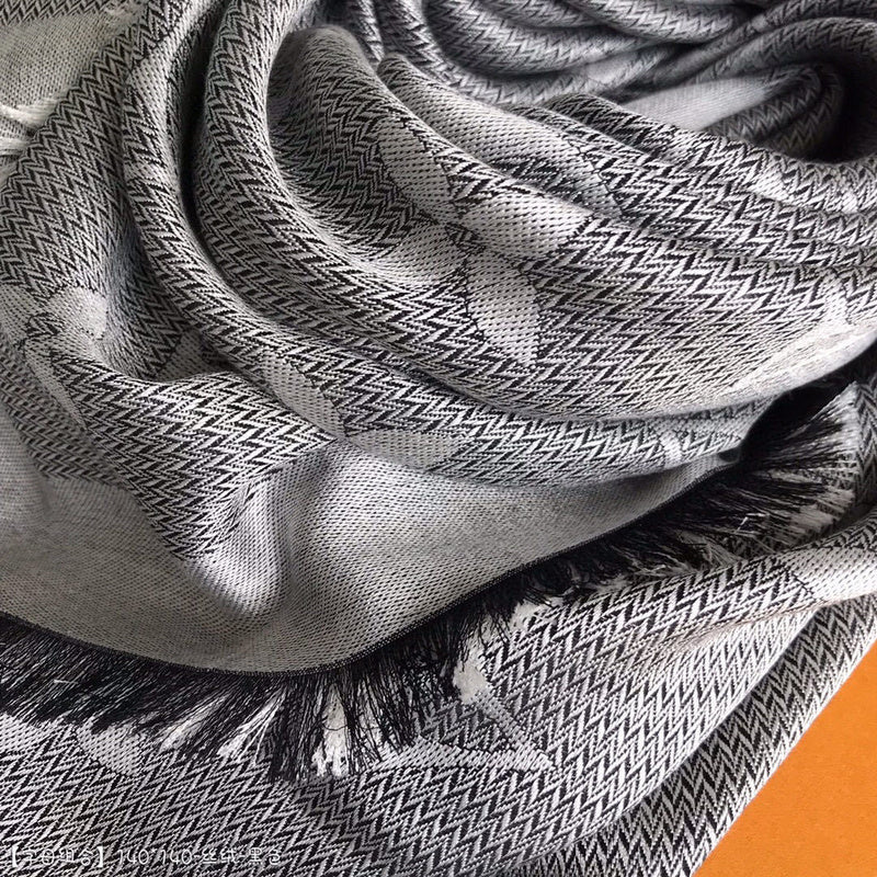 Louis Vuitton Monogram Shine Shawl – Silver Grey