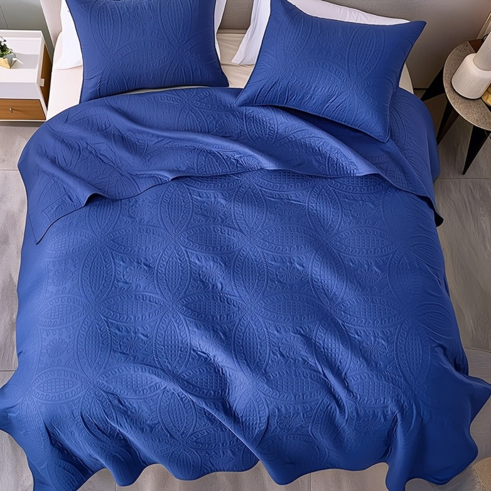 Coin-Pattern Quilted Coverlet Set with Pillowcases, Twin to King Sizes and Ten Color Choices