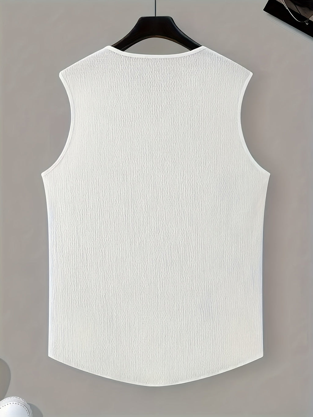 Damon | Entspanntes V-Neck-Tanktop