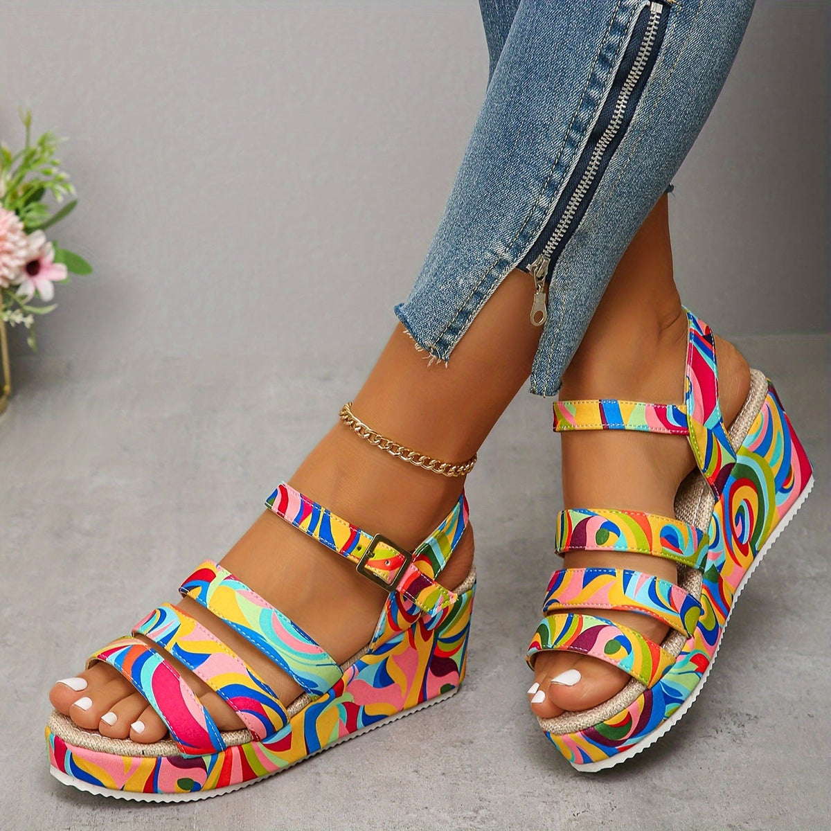 Vanessa | Stylishe Plateausandalen mit Knöchelriemen