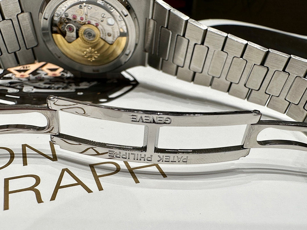 Patek Philippe Nautilus 5711 – Steel Olive Green Dial Baton Indices Date Integrated Steel Bracelet