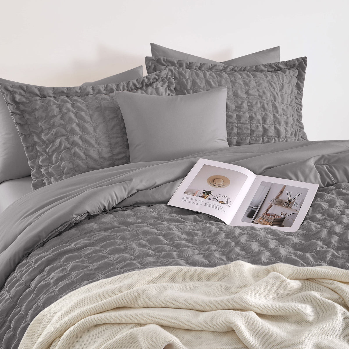 Nanshing Dolton Seersucker Microfiber Stiching 3 Piece Comforter Set