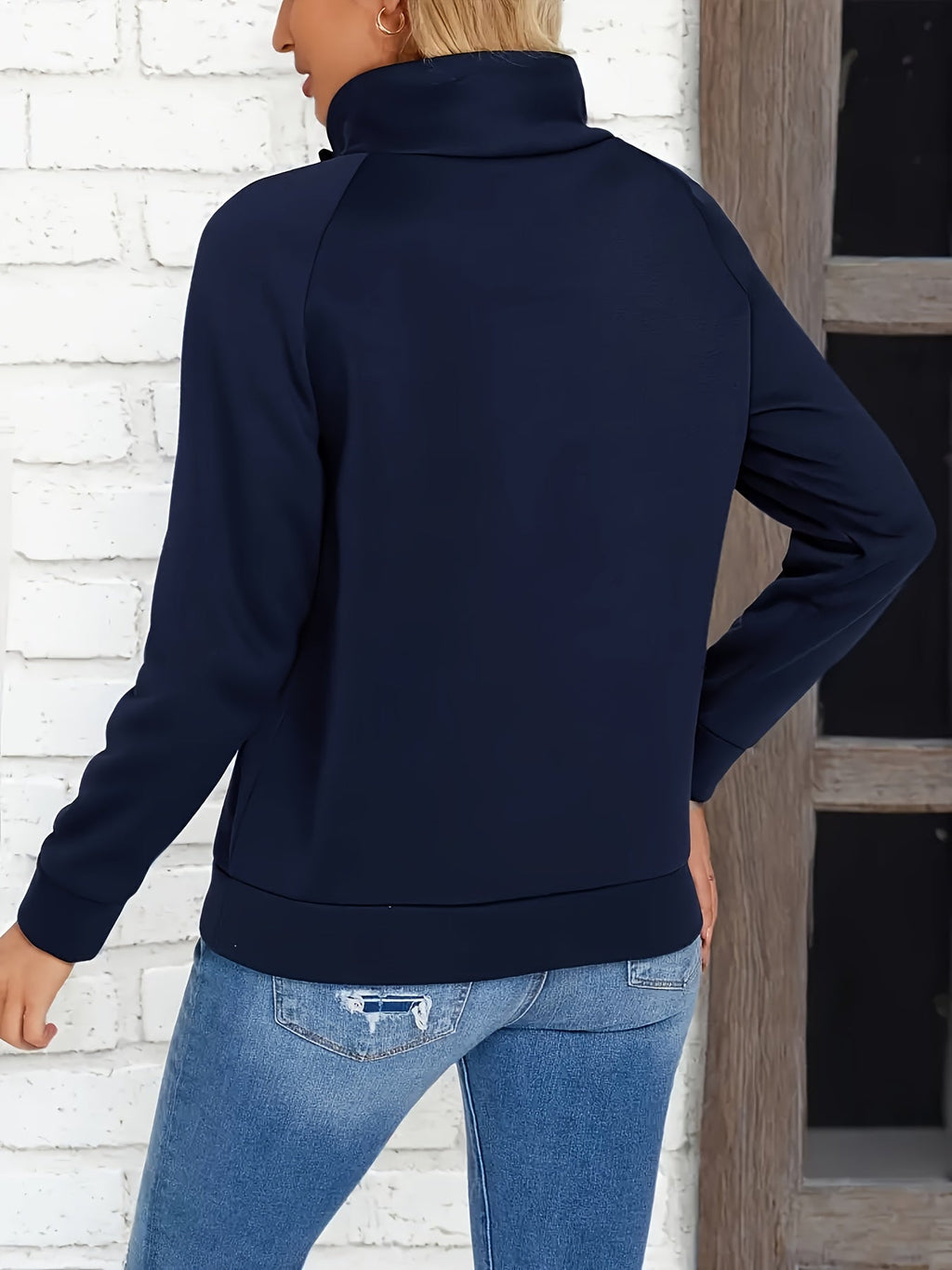 Heidi | Sweatshirt mit Stehkragen und Knopfdetail