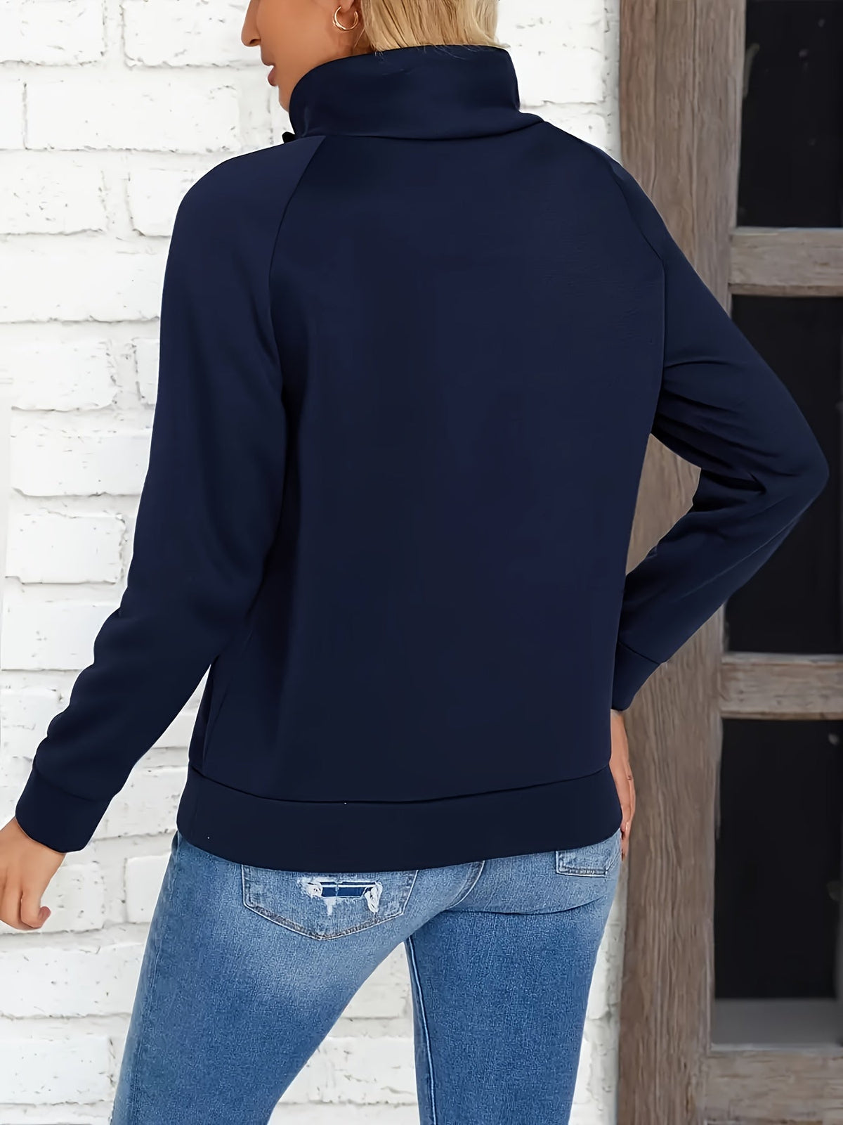 Heidi | Sweatshirt mit Stehkragen und Knopfdetail
