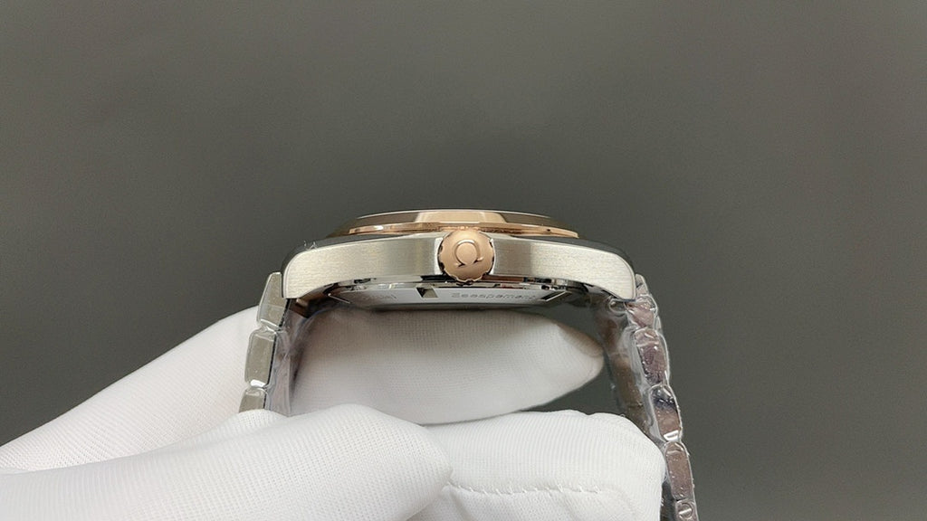 Omega Seamaster Aqua Terra GMT – Two-Tone Steel Rose Gold Brown Teak Dial Red GMT Hand Date Two-Tone Bracelet