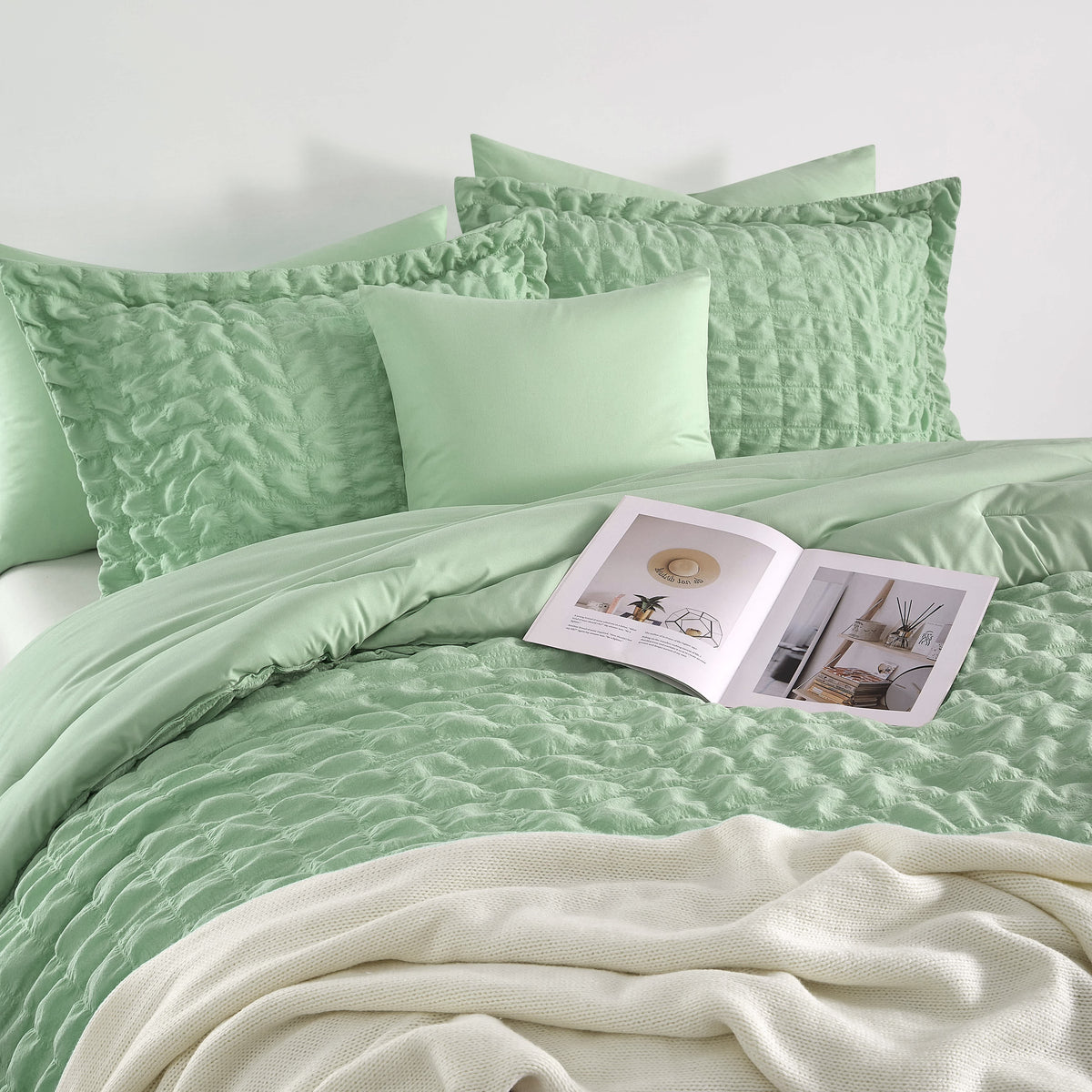 Nanshing Dolton Seersucker Microfiber Stiching 3 Piece Comforter Set