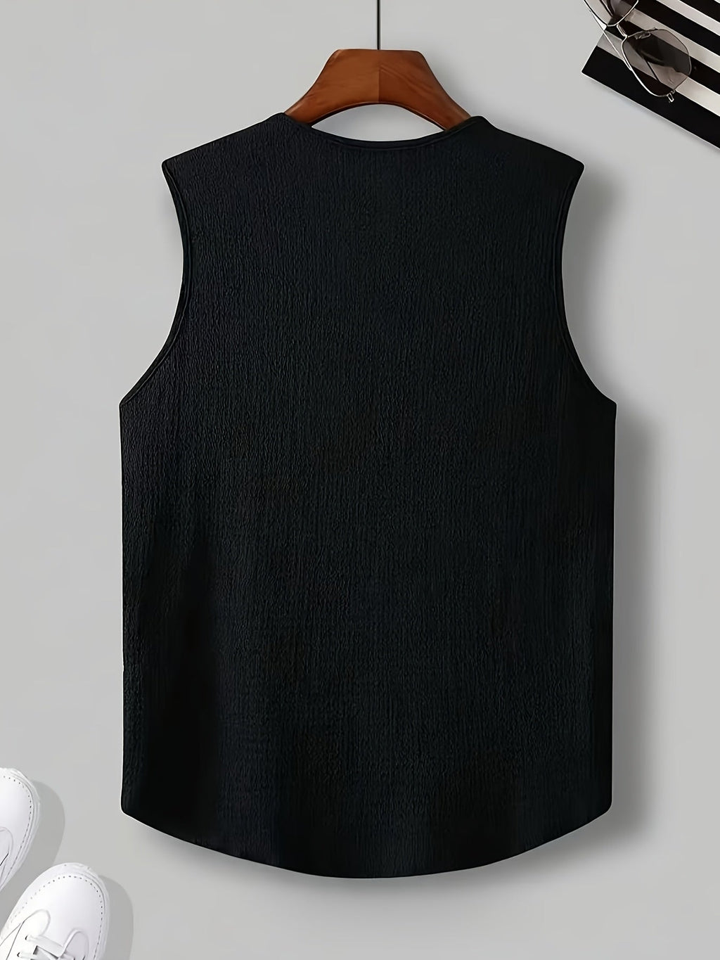 Damon | Entspanntes V-Neck-Tanktop