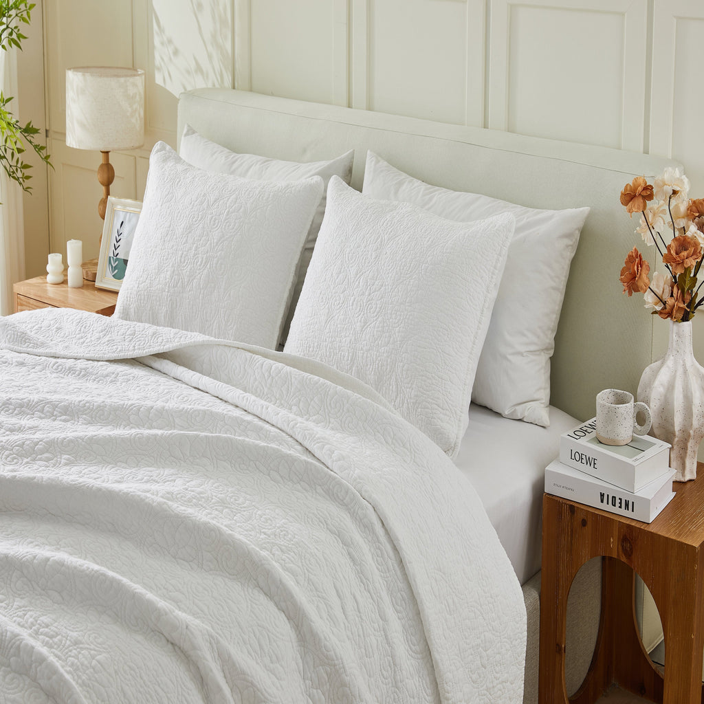 Patina Vie 3 Piece 100% Cotton Stitched Embroidered Quilt Set