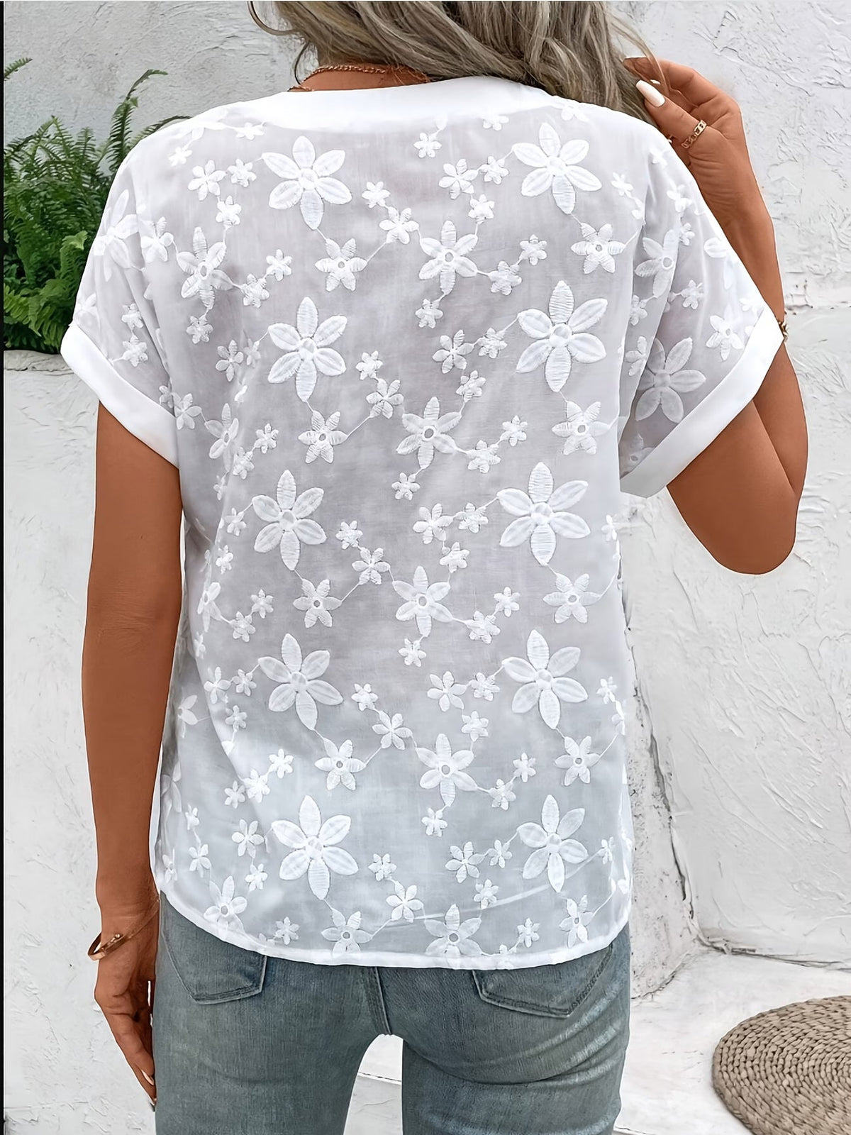 Thea | Elegante florale Bluse mit Knopfleiste
