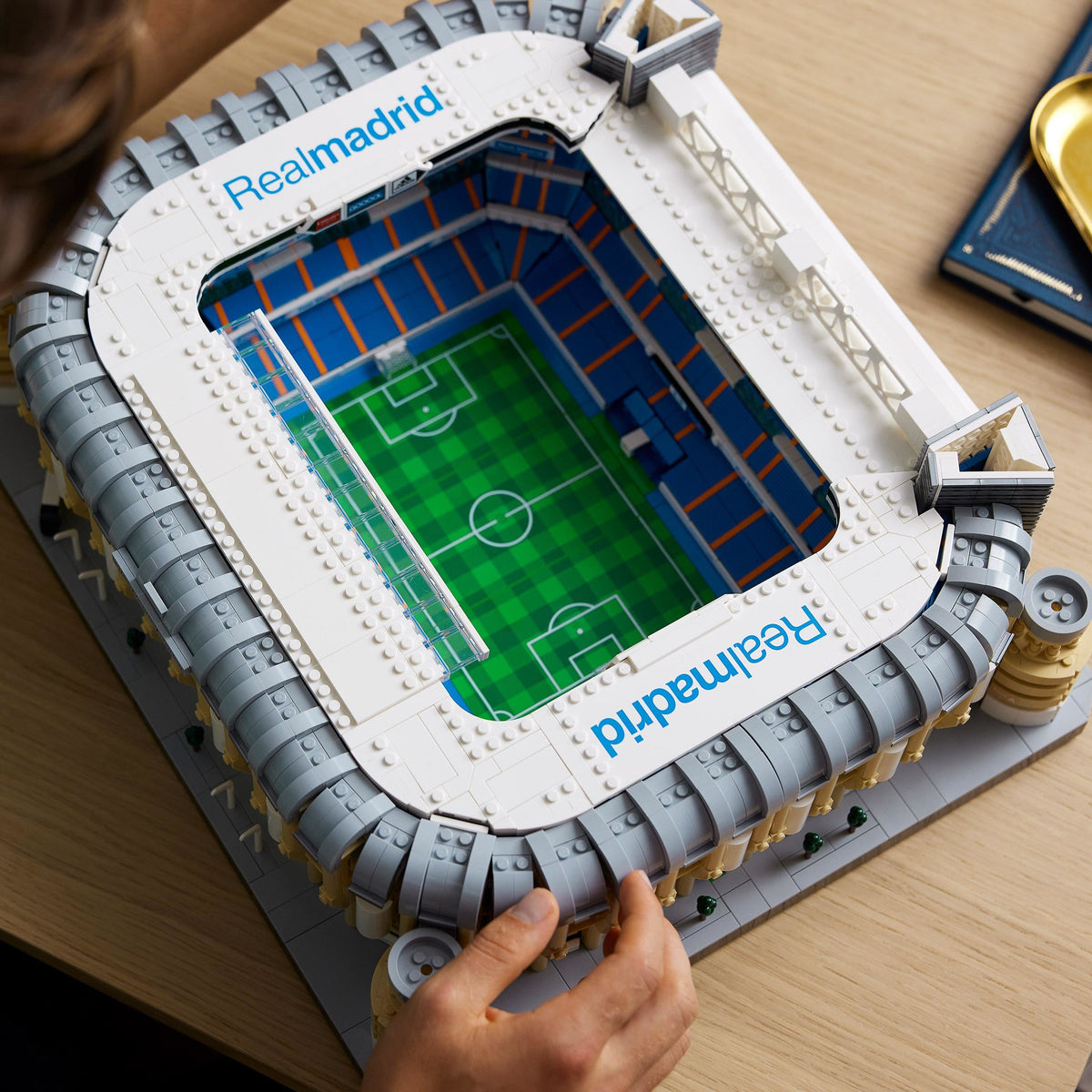 10299 - LEGO - Creator Expert - Stade Santiago Bernabéu du Real Madrid