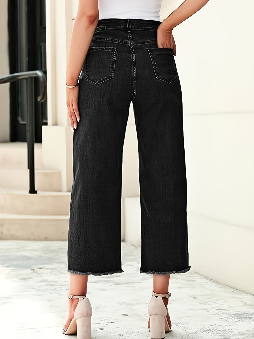 Ramona | Washed Straight-Leg Cropped Jeans