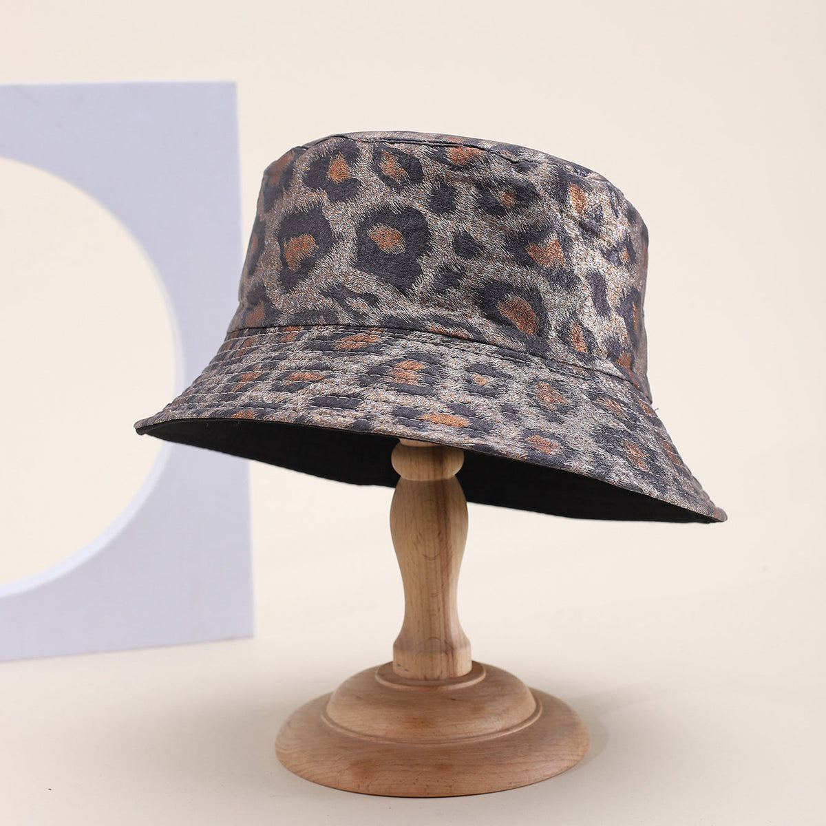 Silverstone Bucket-Hat mit Tiermuster