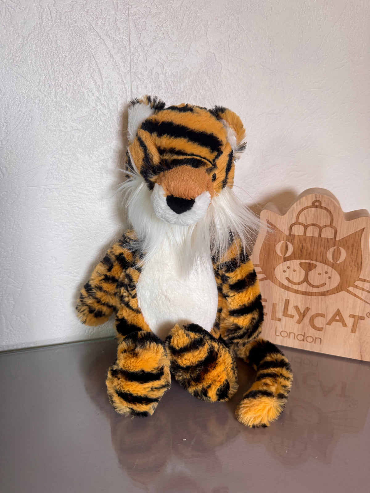 Medium Bashful Tiger