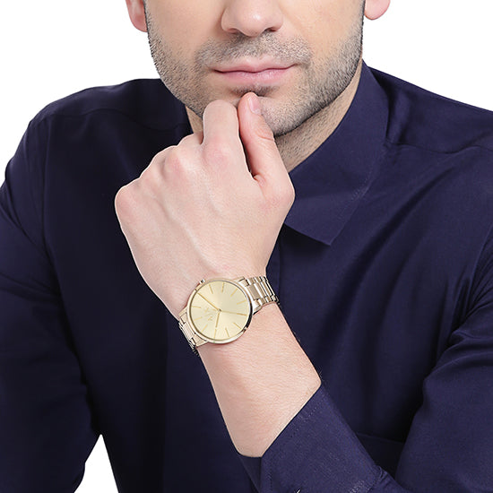 Armani Exchange Cayde AX2707 Herren-Analoguhr – Goldfarbenes Zifferblatt mit passendem Edelstahlarmband in Gold