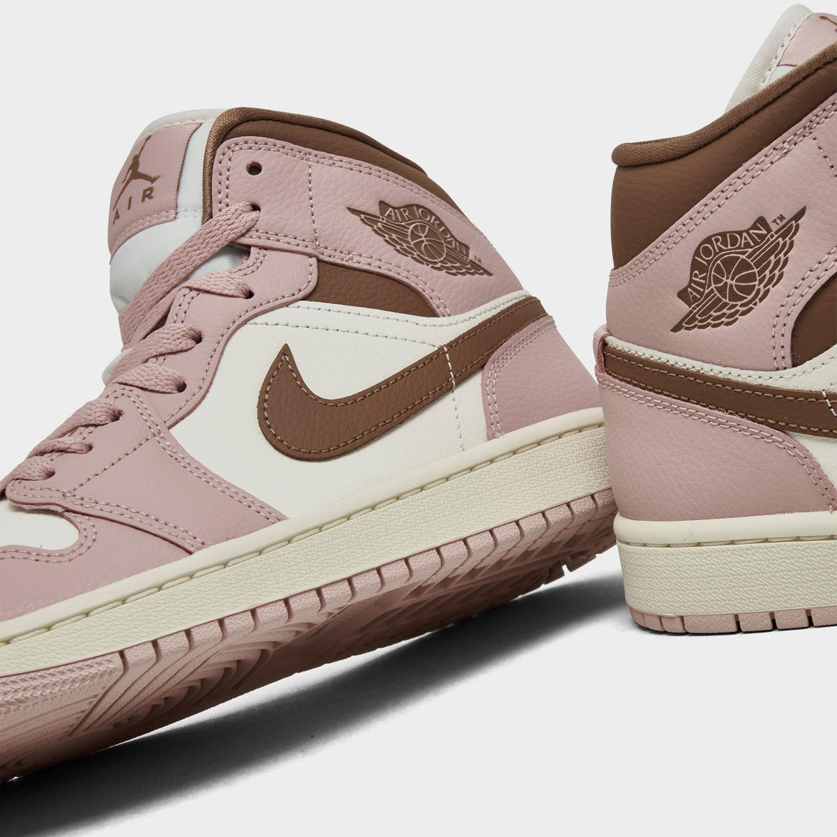 Air Jordan Womens Retro 1 Mid 'Pink Oxford Brown'