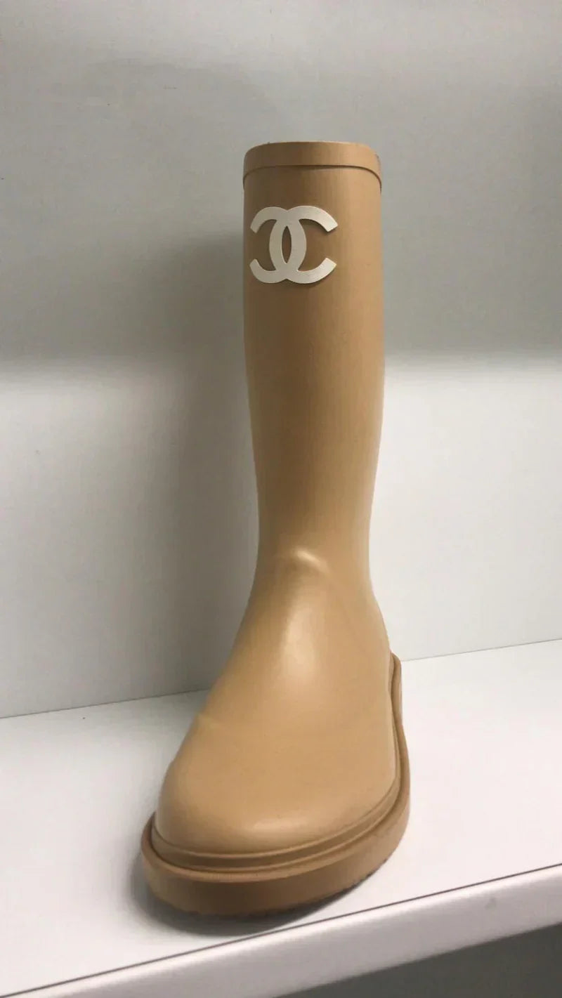 C-High-Stiefel mit Karton