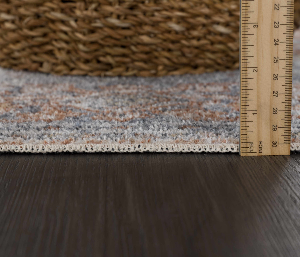 Aila Traditional Design Washable Rug - Clearance