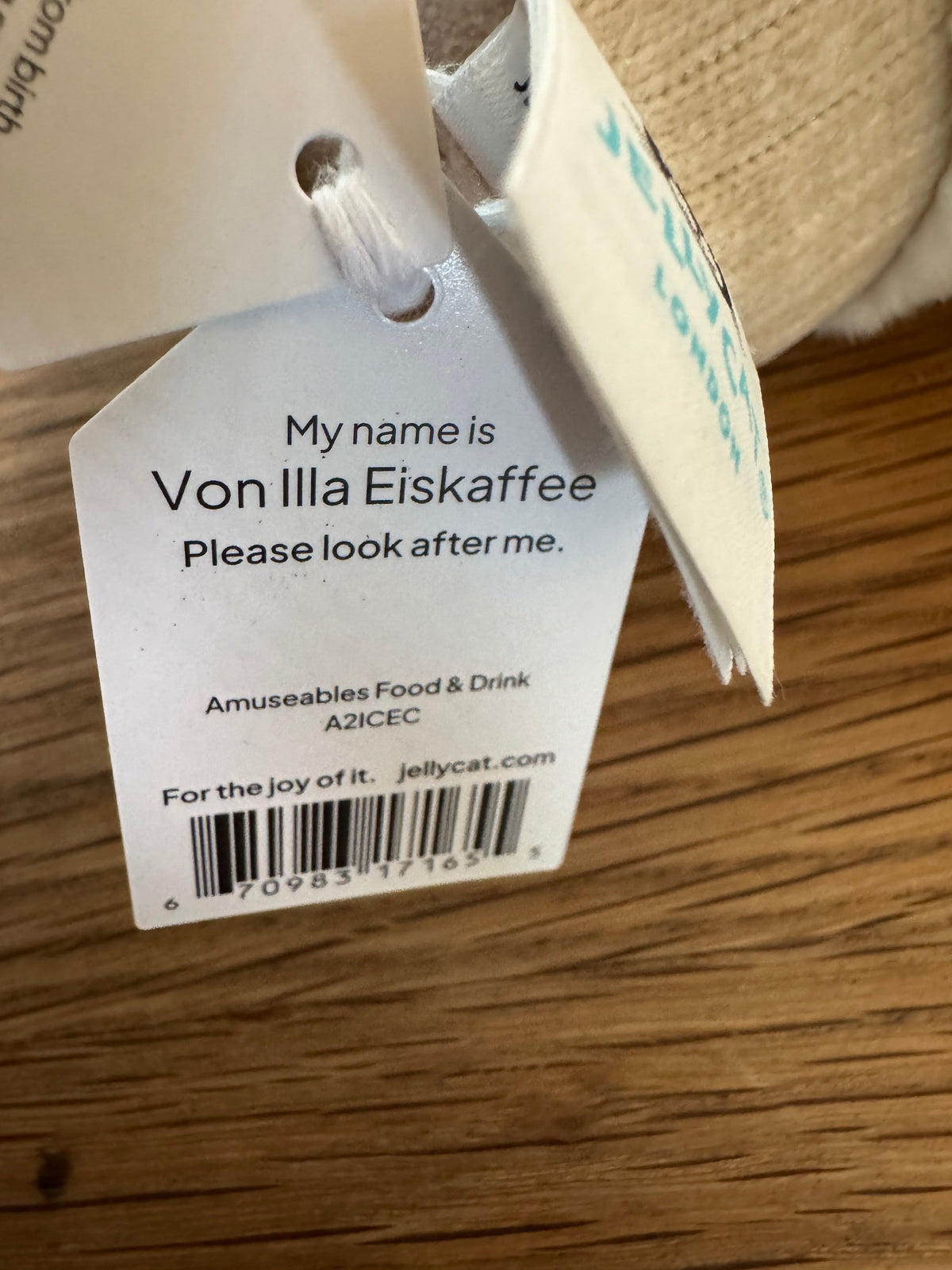 Jellycat Amuseables Von Illa Eiskaffee + Pin + Sticker | Jellyfest Berlin Exclusive