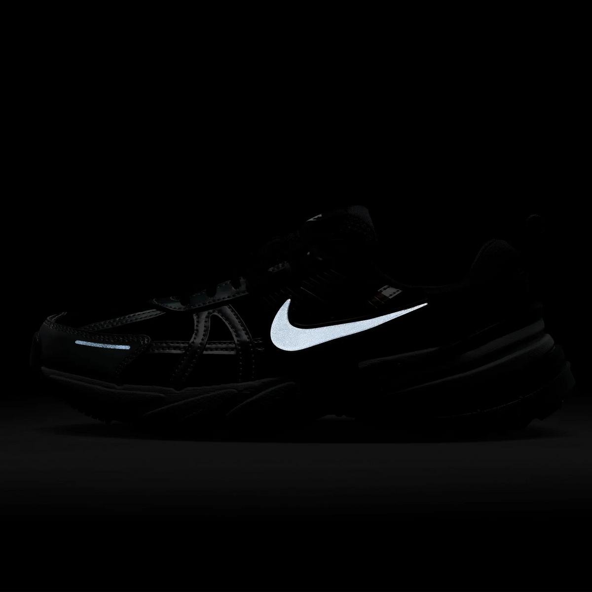 Nike Women's V2K Run - Black/Metallic Silver