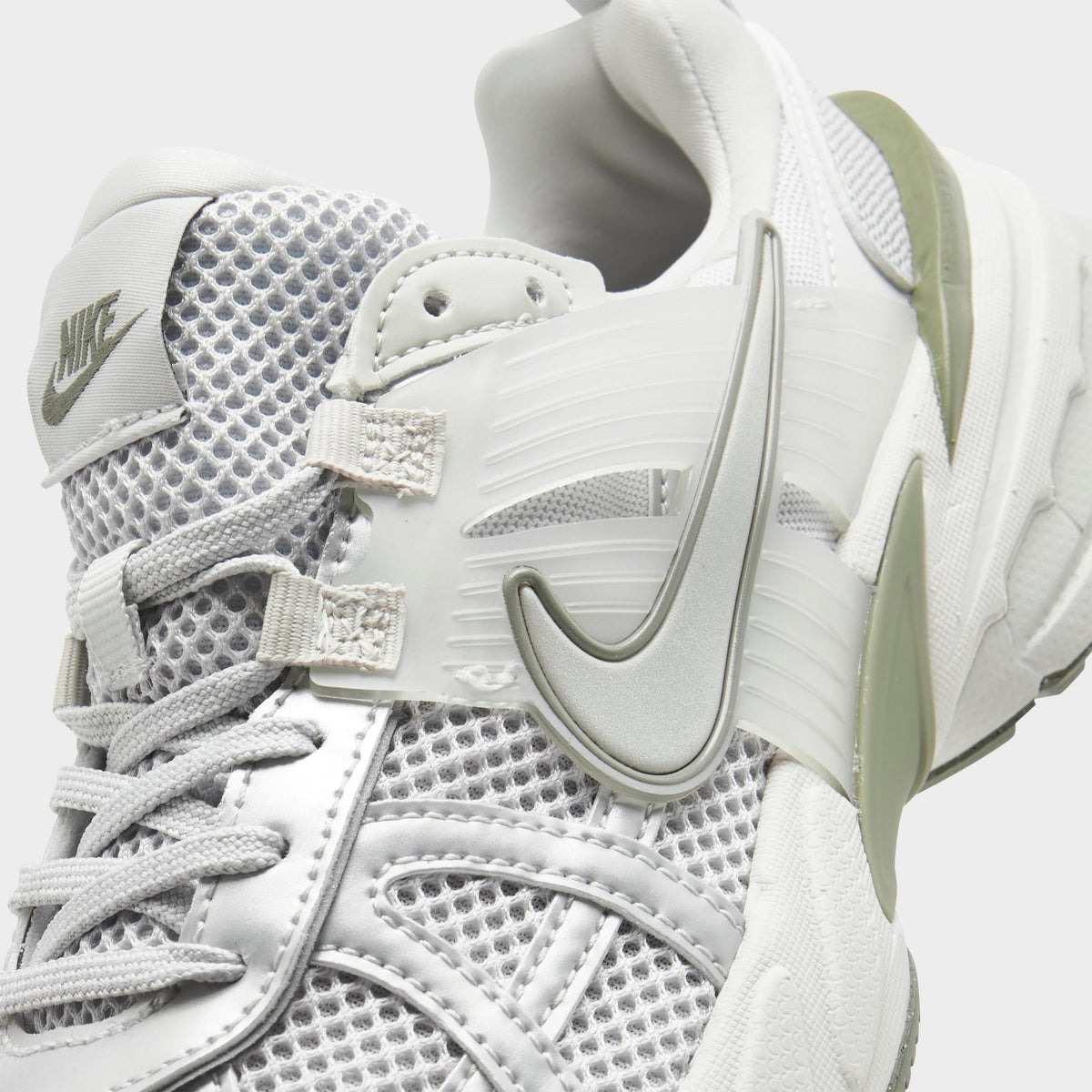 [fd0736-006] Womens Nike V2k Run 'photon Dust Light Silver'