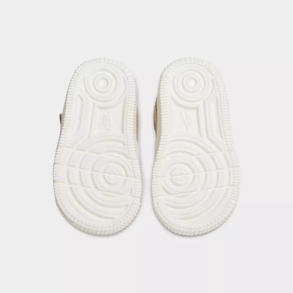 Nike Women's Force 1 Low SE EasyOn - Sanddrift/Sail