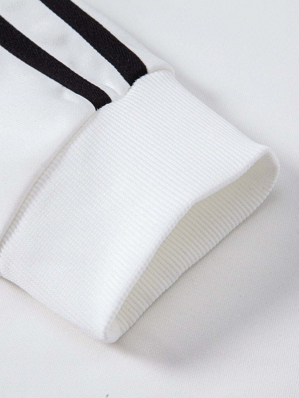Contrast Stripe Raglan Sweatshirt