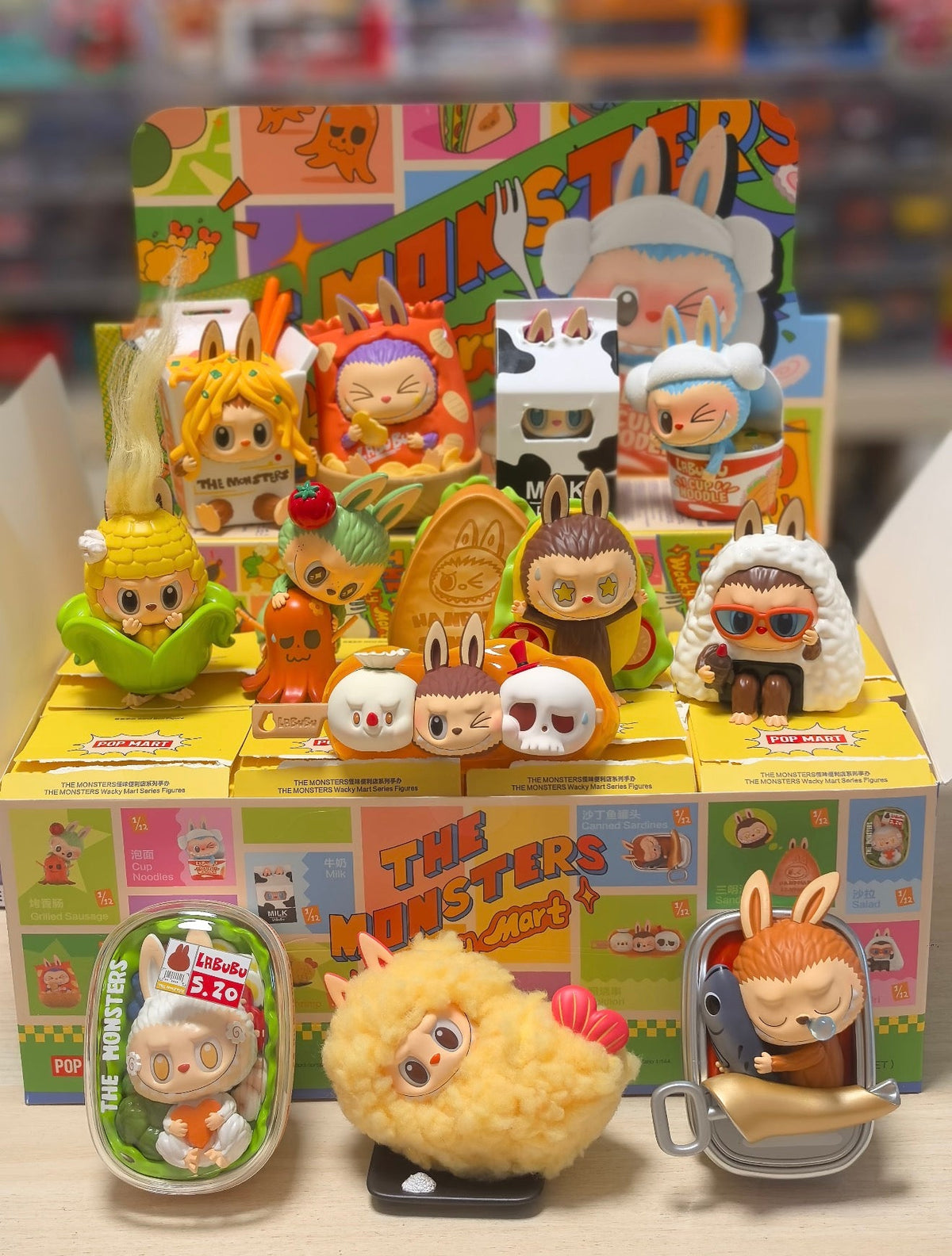 THE MONSTERS Wacky Mart Series Figures