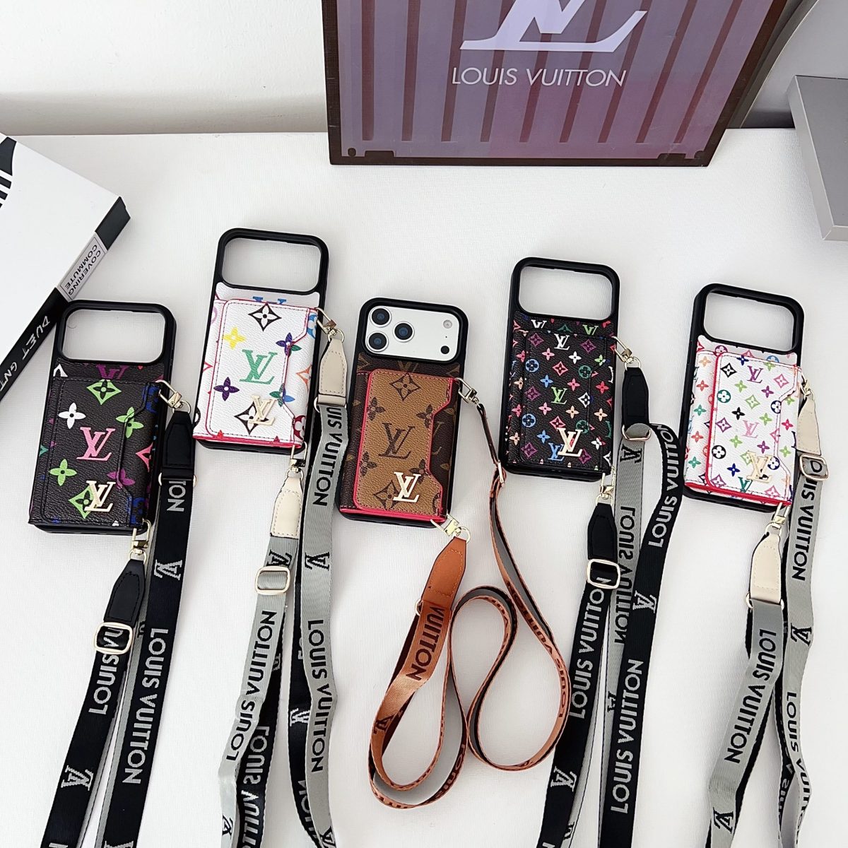 Luxuriöse Leder-Geldbörse mit Kartenhalter und Handyhülle für iPhone 13-17