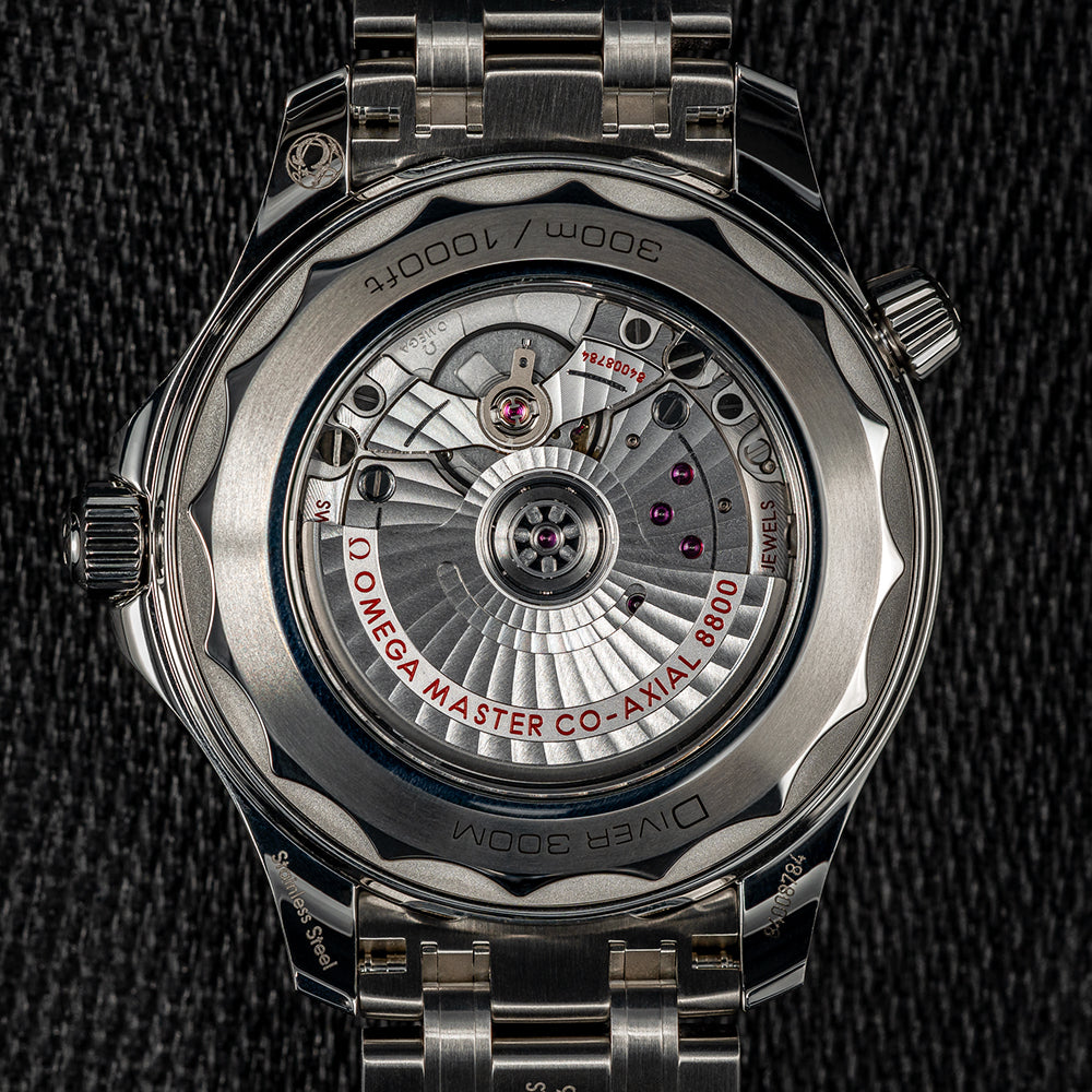 OMEGA Seamaster Diver 300M 42 mm – Weißes Zifferblatt mit Metallarmband