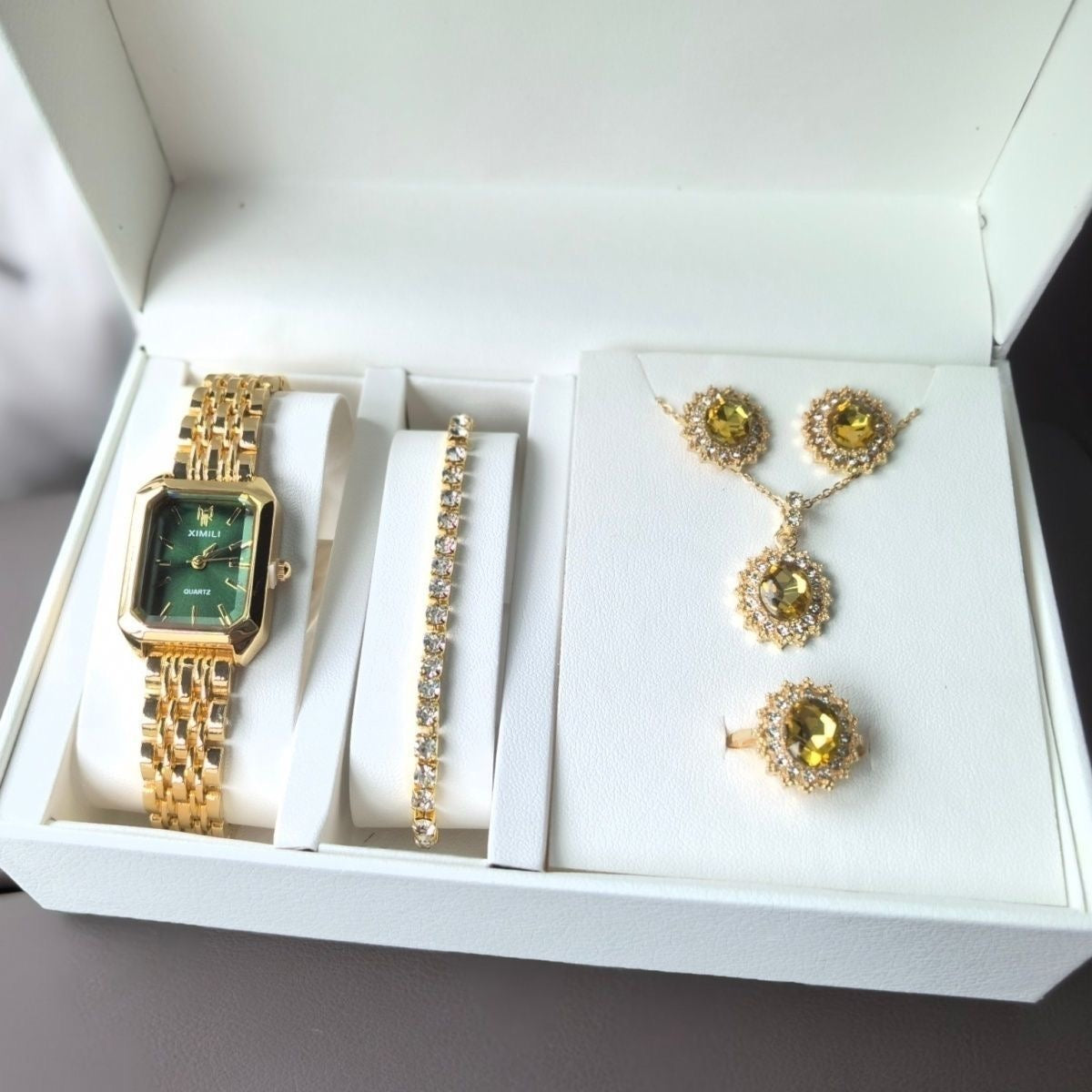 Coffret cadeau 5 pièces Ximili : montre à cadran or et émeraude & cristaux de citrine