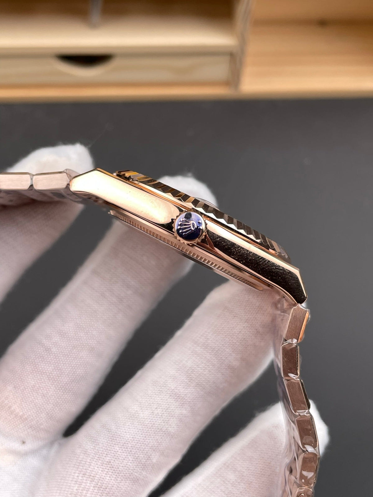 Rolex Land-Dweller Everose Gold – White Honeycomb Dial Rose Gold Jubilee Bracelet