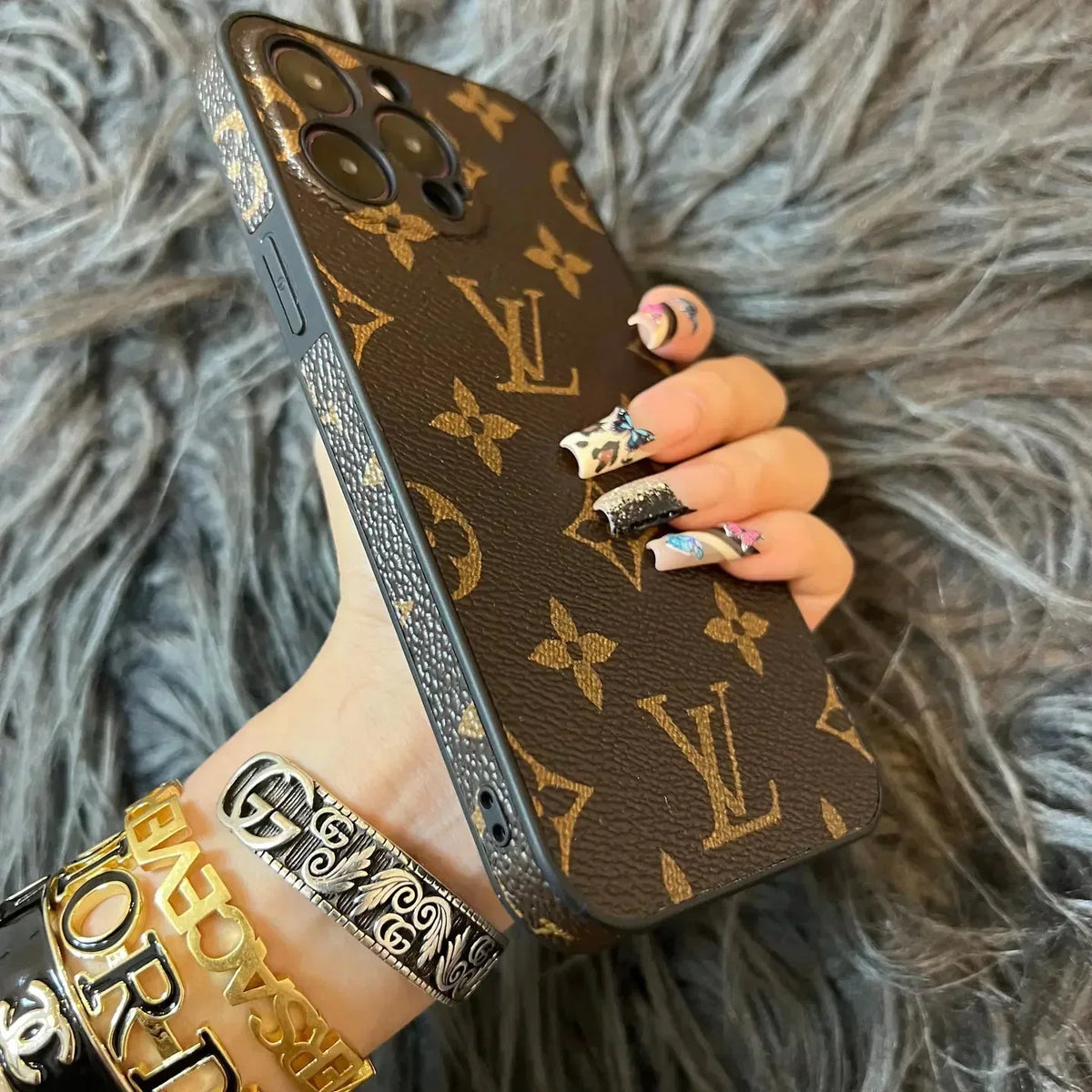 Lederhülle mit Monogramm und Kameraschutz für iPhone 12–18 Pro & Pro Max