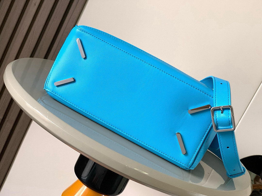 Loewe Puzzle Bag Small – Electric Blue Smooth Calfskin Silver Hardware