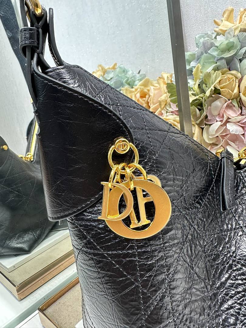 Dior Toujours Bag Large – Black Macrocannage Crinkled Calfskin Gold CD Charm