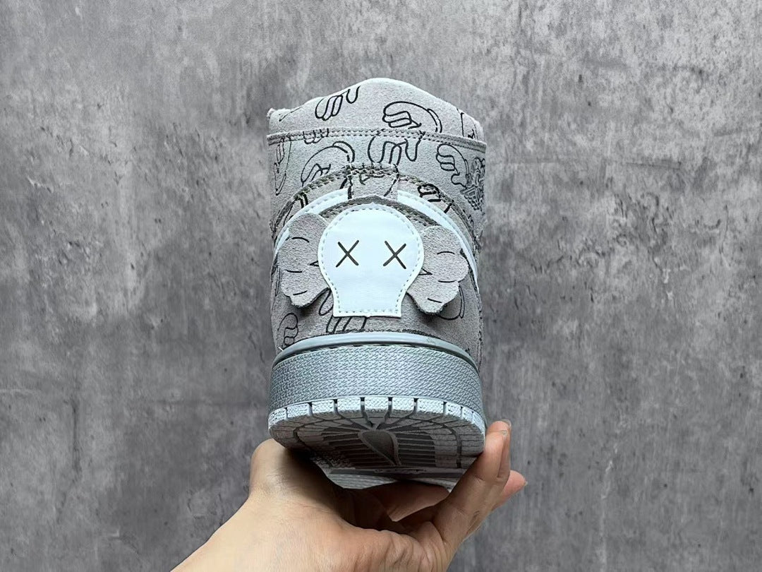 Air Jordan 1 Retro High OG x KAWS – Cool Grey