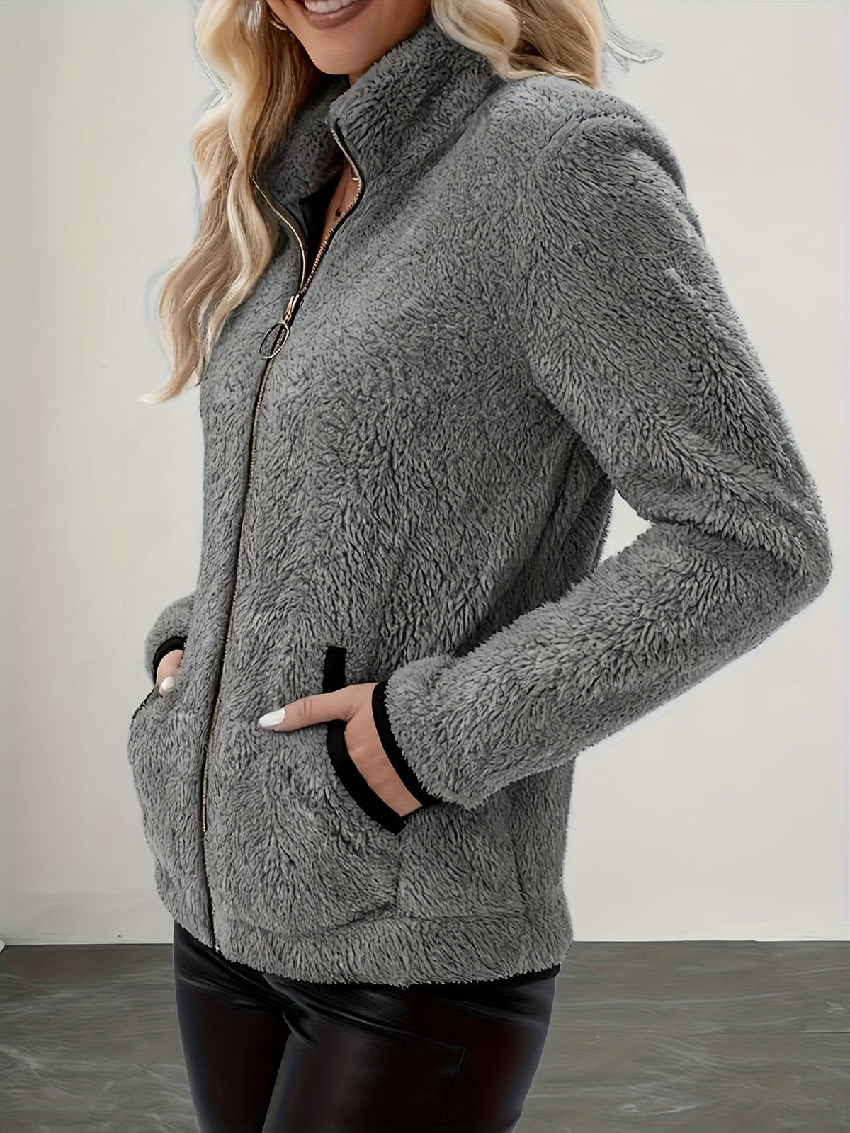 Mabel | Kuschelige Zip-Jacke