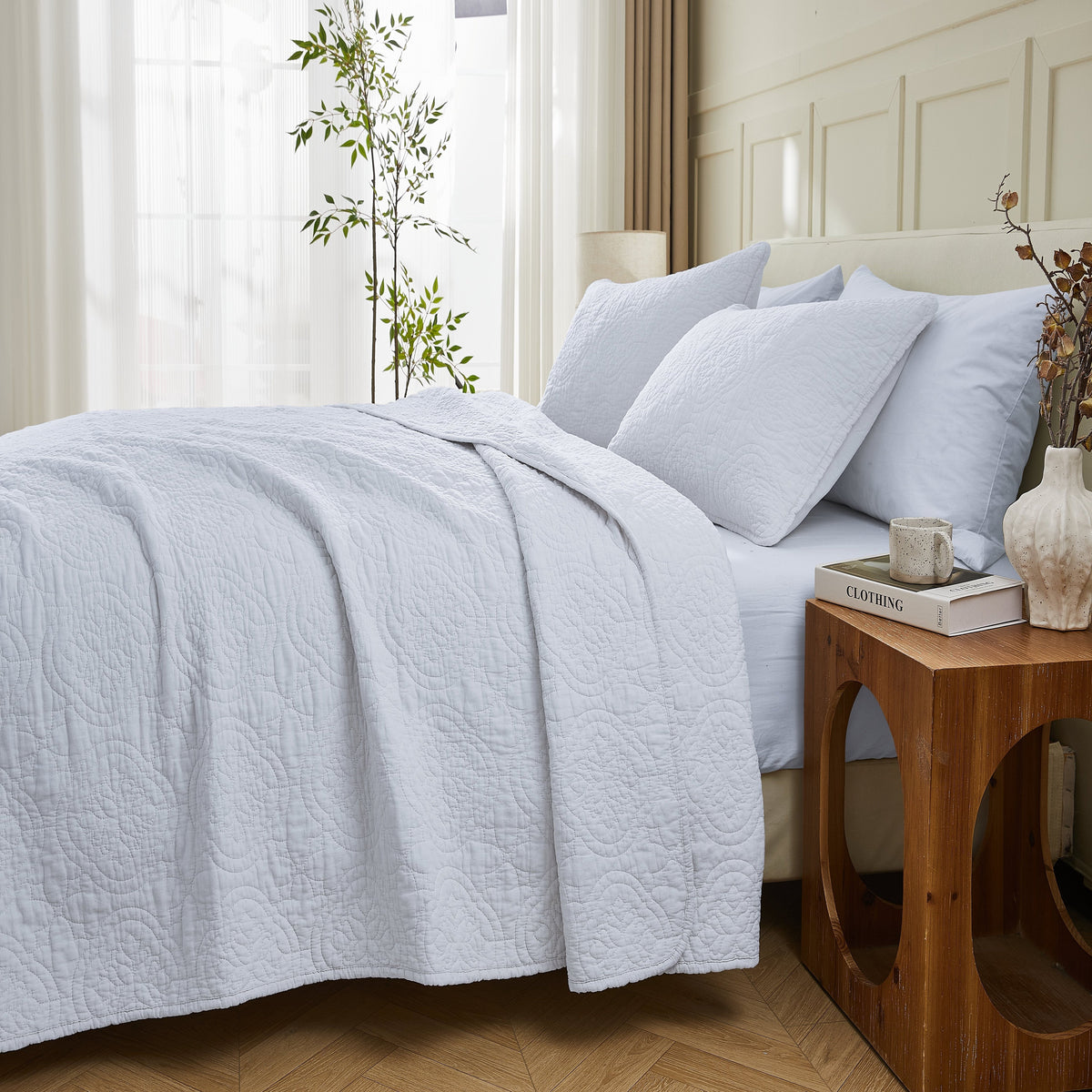 Patina Vie 3 Piece 100% Cotton Stitched Embroidered Quilt Set